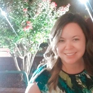 Meet your Posher, Cassandra